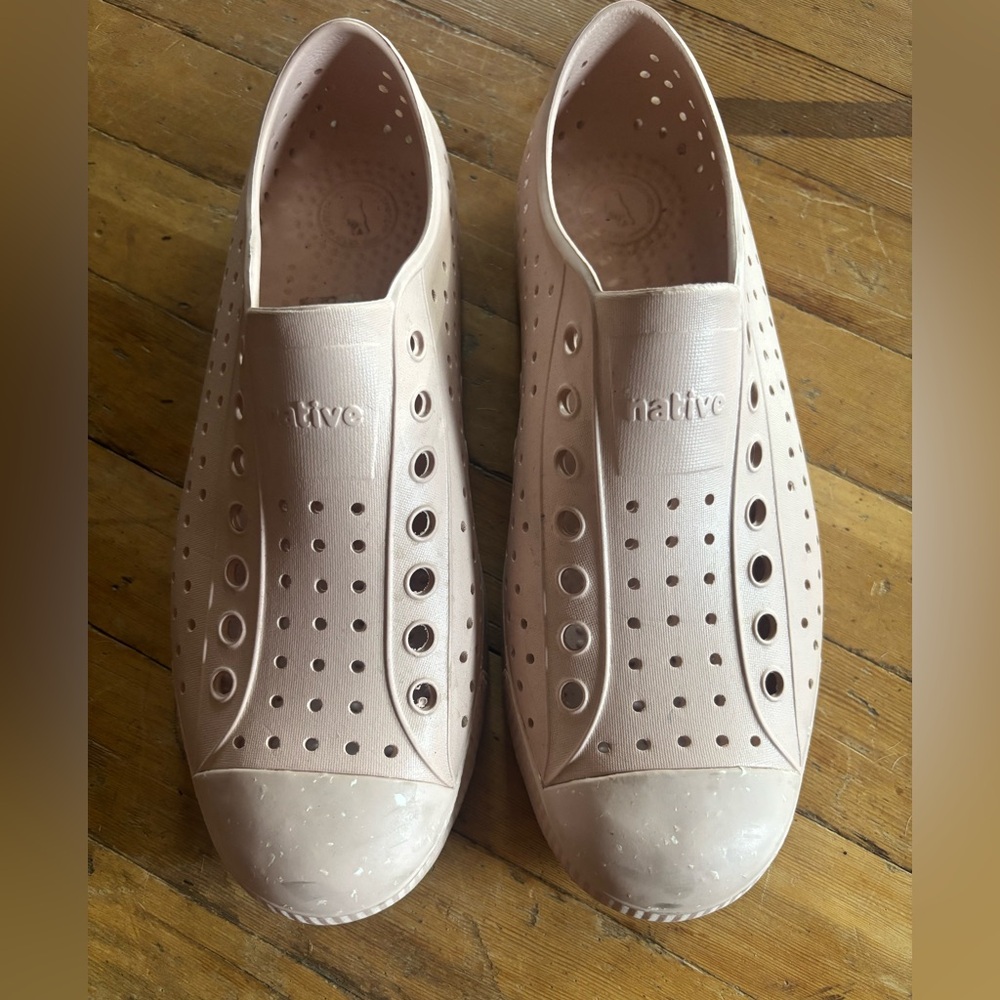 Native Gray Textured Sole